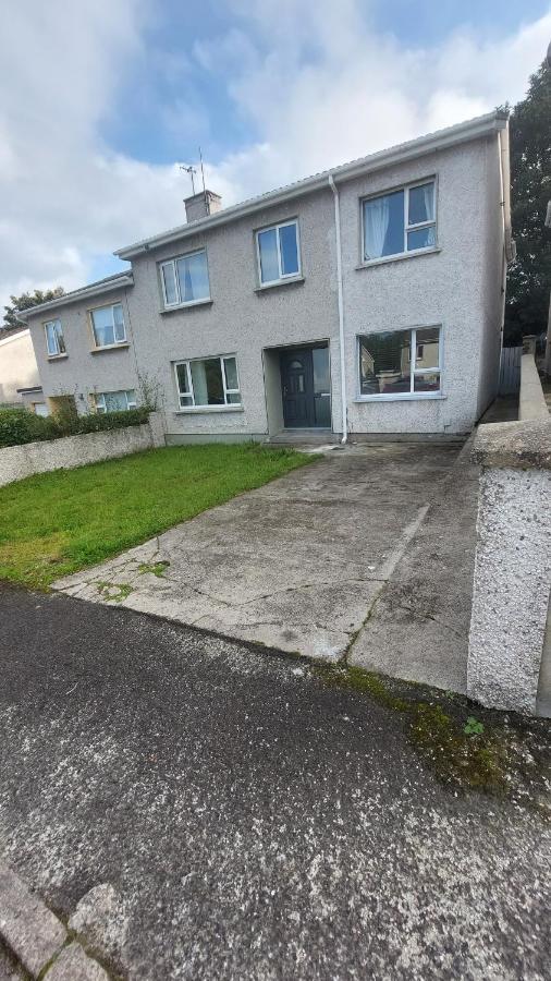 Small Single Letterkenny